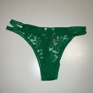 NWT | VS PINK | Lace Double Strap Thong | Medium